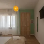 Deluxe - *